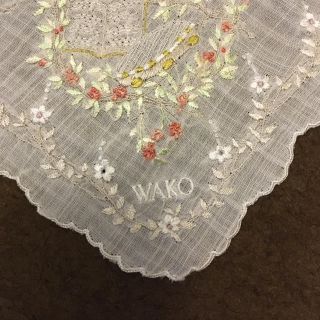 ワコウドウ(和光堂)の和光　鳥と花の刺繍　ハンカチ　大(ハンカチ)