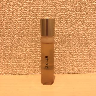 コスメキッチン(Cosme Kitchen)のuka nail oil 24:45 ウカ　ネイルオイル　ニイヨンヨンゴ(ネイルケア)