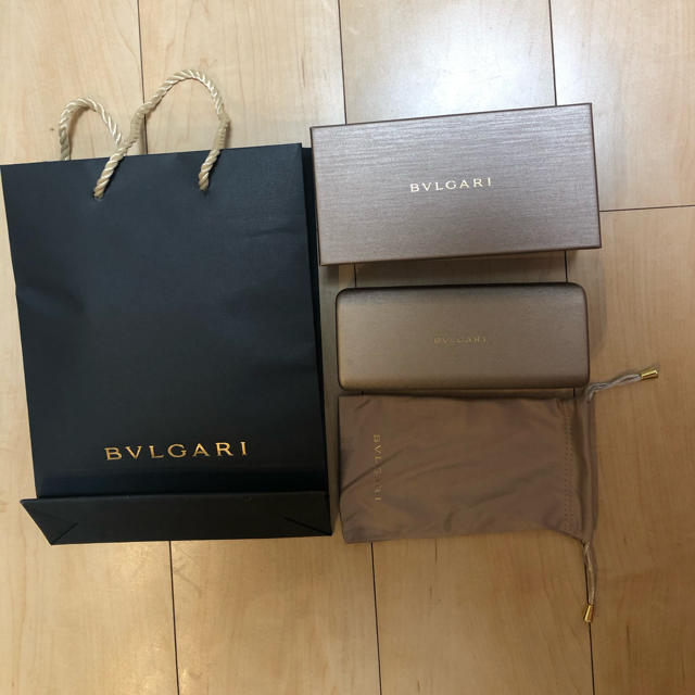 予約済み　BVLGARI サングラス