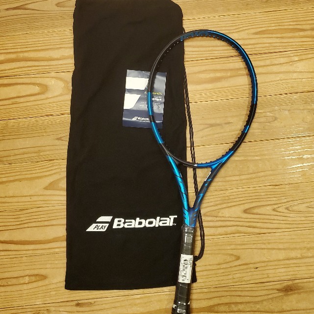 Babolat(バボラ)のピュアドライブ2021　グリップ２　未使用品 スポーツ/アウトドアのテニス(ラケット)の商品写真