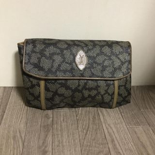 イブサンローラン(Yves Saint Laurent Beaute) クラッチ(レディース)の