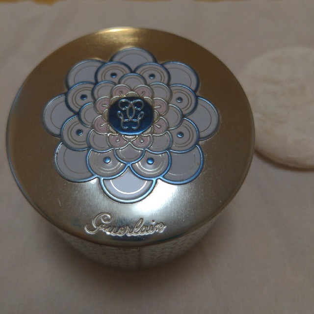 GUERLAIN(ゲラン)のふぇーぬまやー様専用ページ　商品説明読んでもらえると助かります！ コスメ/美容のベースメイク/化粧品(フェイスパウダー)の商品写真