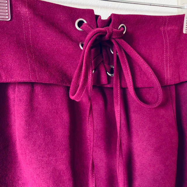 one*way(ワンウェイ)のタイトスカート　膝丈スカート　パープル　紫　one way glamorous レディースのスカート(ひざ丈スカート)の商品写真