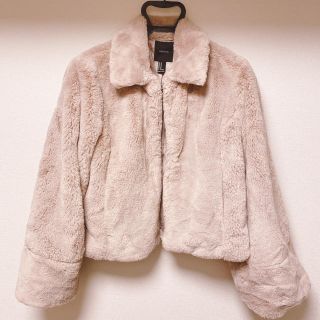 フォーエバートゥエンティーワン(FOREVER 21)のforever21 ファーコート　ピンクベージュ(毛皮/ファーコート)