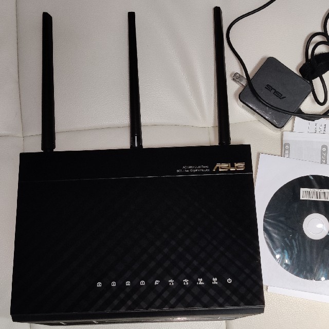 ASUS WiFi 無線LANルーター RT-AC68U AiMesh スマホ/家電/カメラのPC/タブレット(PC周辺機器)の商品写真