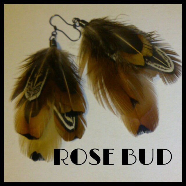 ROSE BUD(ローズバッド)のROSE BUD / フェザーピアス レディースのアクセサリー(ピアス)の商品写真