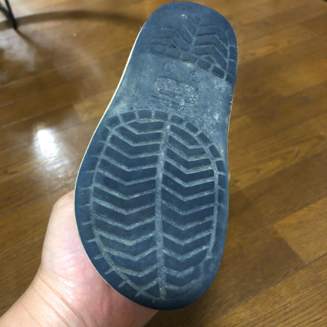 crocs(クロックス)のクロックス紺10 キッズ/ベビー/マタニティのキッズ靴/シューズ(15cm~)(サンダル)の商品写真