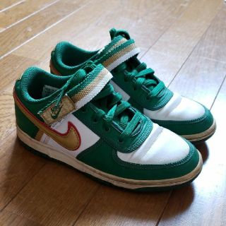 ナイキ(NIKE)のナイキレディーススニーカー(スニーカー)