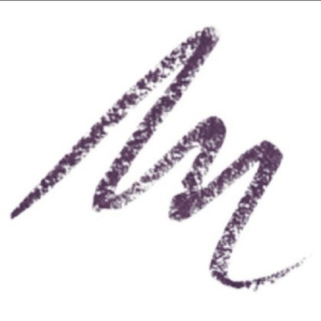 AVON(エイボン)の繰り出し式アイライナー～マジェスティックプラム紫 コスメ/美容のベースメイク/化粧品(アイライナー)の商品写真