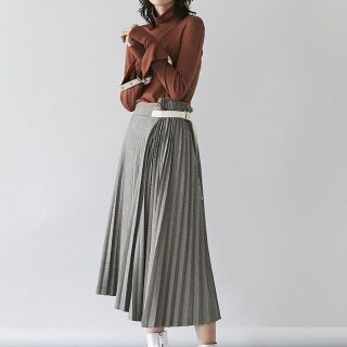 アパルトモンドゥーズィエムクラス(L'Appartement DEUXIEME CLASSE)の未使用 完売 Uhr ウーア スカート Pleated Belt Skirt (ロングスカート)