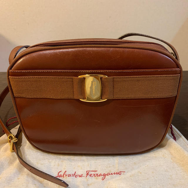 【正規品】Salvatore Ferragamo ショルダーバッグ ☆