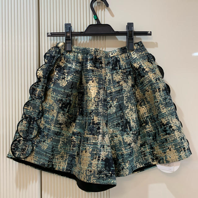 Chesty - 【新品タグ付】chesty シャイニーショートパンツ ブルー系