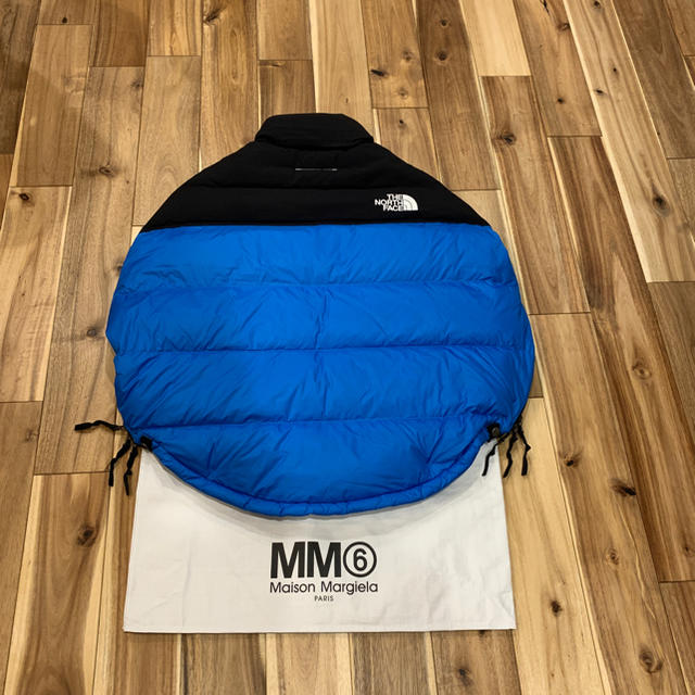 MM6(エムエムシックス)のレア MM6 マルジェラ NORTH FACE ショート ダウンジャケット S レディースのジャケット/アウター(ダウンジャケット)の商品写真