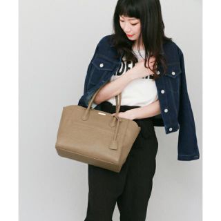 ケービーエフ(KBF)のKBF＋ フロントポケットボストンBAG(ハンドバッグ)