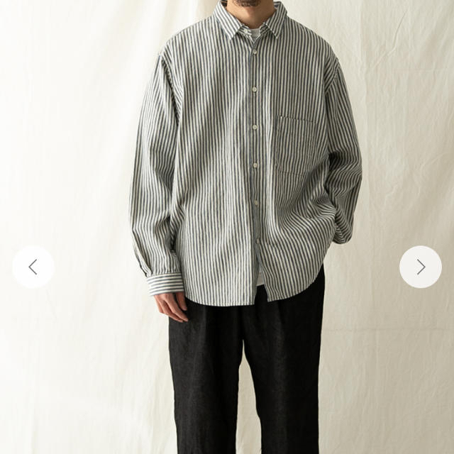 COMOLI(コモリ)のconfect へリンボンストライプレギュラーカラーシャツ メンズのトップス(シャツ)の商品写真