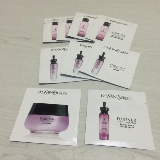Yves Saint Laurent Beaute(イヴサンローランボーテ)のフォーエバー サンプルセット コスメ/美容のスキンケア/基礎化粧品(化粧水/ローション)の商品写真