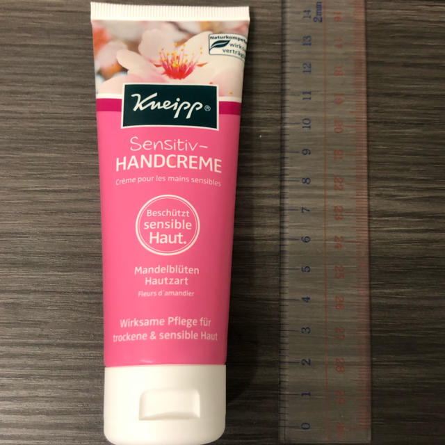 Kneipp(クナイプ)のクナイプ ハンドクリーム 75ml 未使用 アーモンドブロッサム おまけ付き コスメ/美容のボディケア(ハンドクリーム)の商品写真