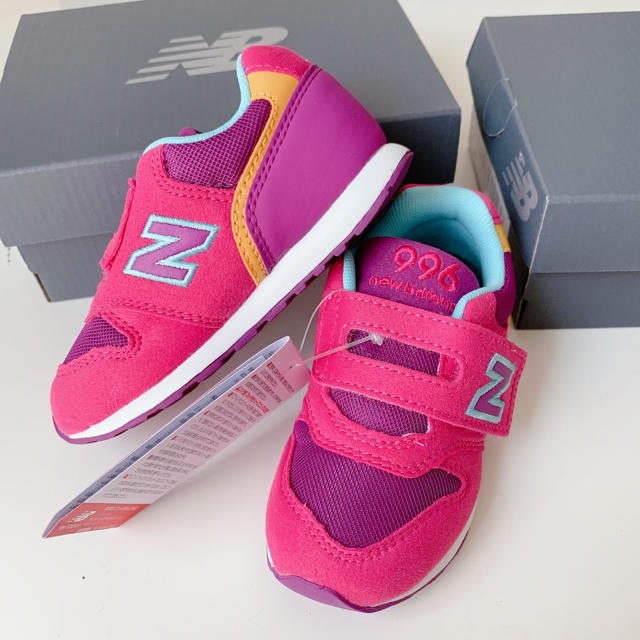 New Balance(ニューバランス)の14.5 新品 ニューバランス スニーカー 996 マゼンダ パープル キッズ キッズ/ベビー/マタニティのベビー靴/シューズ(~14cm)(スニーカー)の商品写真