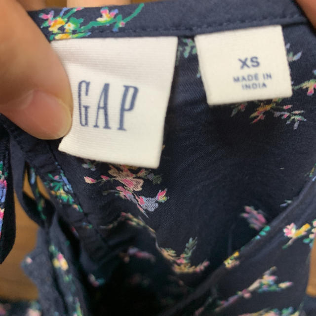 GAP(ギャップ)のお値下げ　GAP ノースリーブ　ブラウス レディースのトップス(シャツ/ブラウス(半袖/袖なし))の商品写真