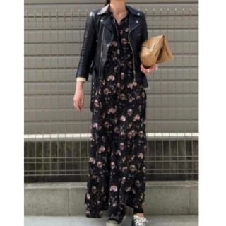 ザラ(ZARA)の専用❤︎ ZARA 花柄 シャツ ロングワンピース ブラック(ロングワンピース/マキシワンピース)