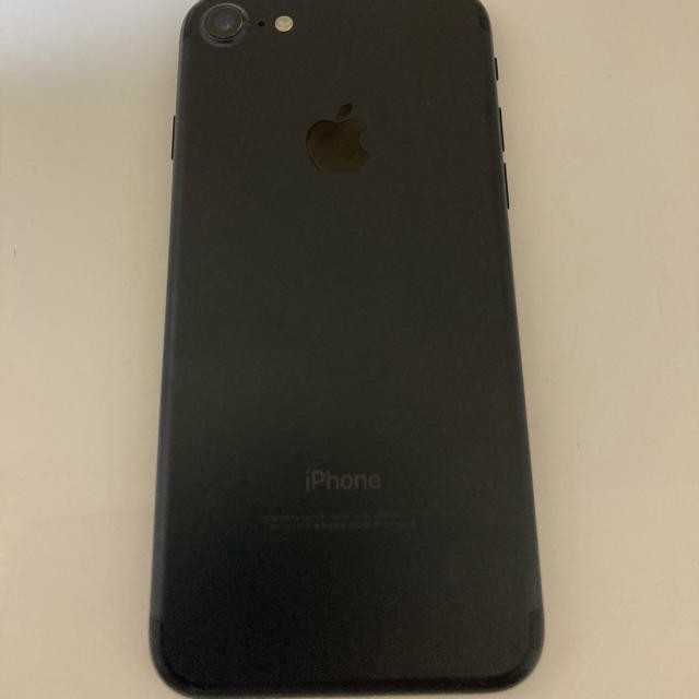クマパック iPhone ブラック SIMフリー ワイモバイルの通販 by スヌさん｜アイフォーンならラクマ - iPhone7 32GB フリーです