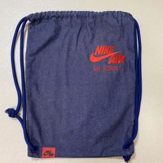 ナイキ(NIKE)のNIKEiD Bespoke 高級感溢れる刺繍仕様(スニーカー)