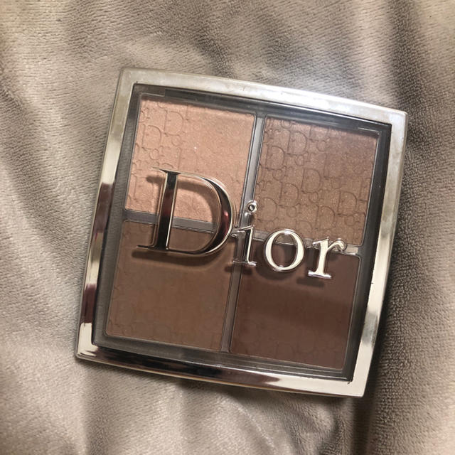 Christian Dior(クリスチャンディオール)のディオール　バックステージコントゥールパレット　001 コスメ/美容のベースメイク/化粧品(フェイスカラー)の商品写真