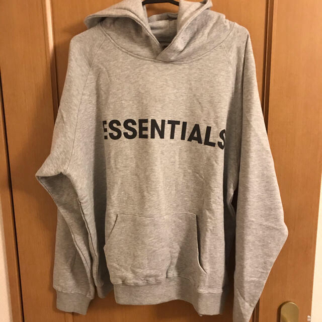 FEAR OF GOD - 値下げ中！！新品未使用品 FOG Essentialsパーカー グレー Lの通販 by なっとうにさとうstore