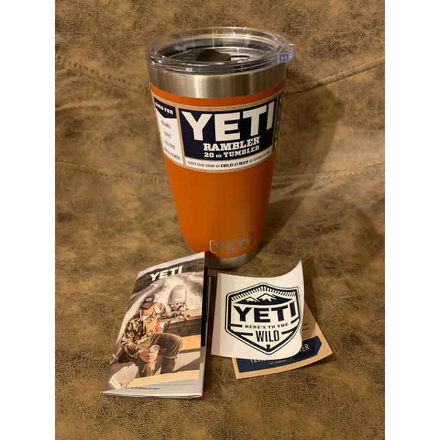 Stanley(スタンレー)の【新品】YETI Rambler ランブラー 20oz Orange インテリア/住まい/日用品のキッチン/食器(タンブラー)の商品写真