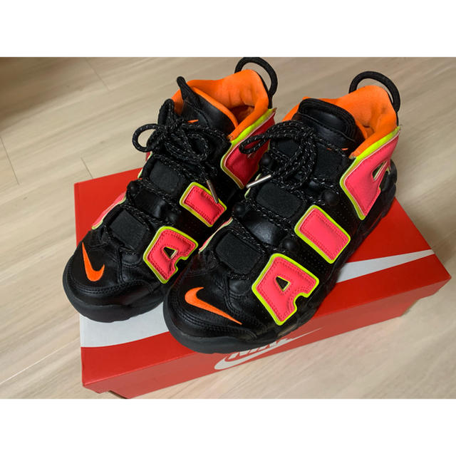 スニーカー NIKE - W NIKE AIR MORE UPTEMPO 25cm