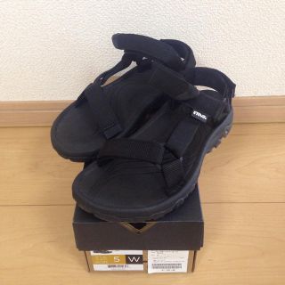 テバ(Teva)の新品未使用★Teva★ハリケーン(サンダル)