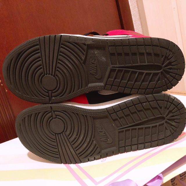 NIKE(ナイキ)のNIKE Jordan レディース　ピンク レディースの靴/シューズ(スニーカー)の商品写真