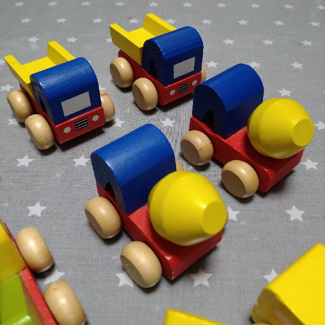 ●おもちゃ●木製●車●乗り物●セット キッズ/ベビー/マタニティのおもちゃ(電車のおもちゃ/車)の商品写真