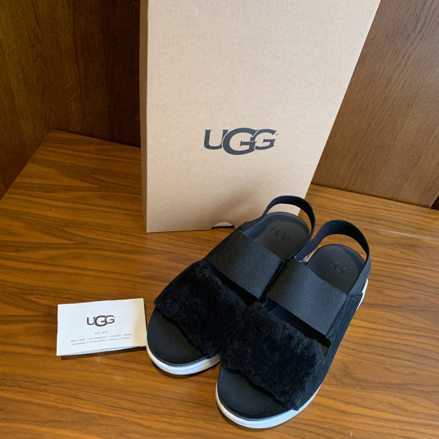 UGG(アグ)のアグ　ファーサンダル　ハイブリッドシューズ レディースの靴/シューズ(サンダル)の商品写真