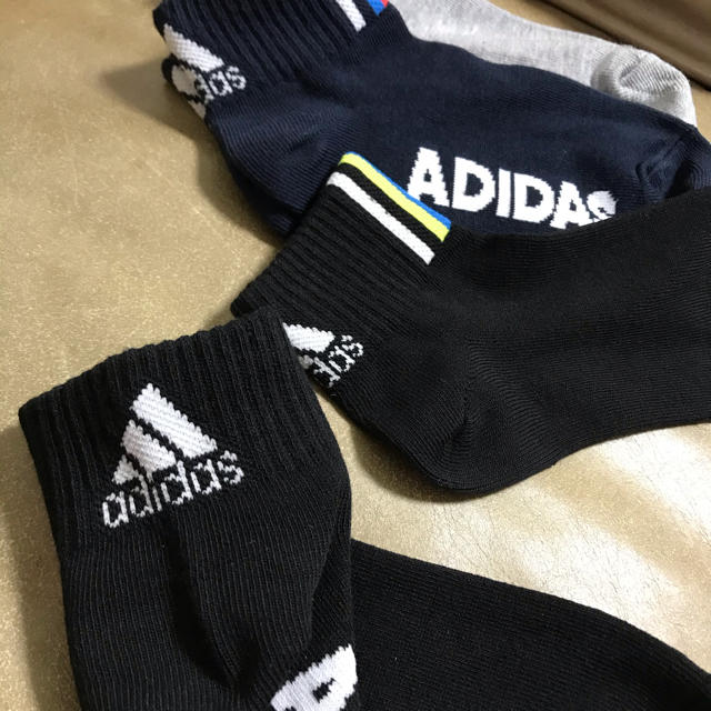 adidas(アディダス)のadidasキッズ靴下19cm～21cm3足セット新品未使用 スポーツ/アウトドアのサッカー/フットサル(その他)の商品写真