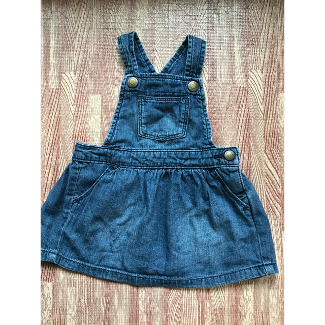 babyGAP(ベビーギャップ)のBabyGap 70 女の子オーバーオールスカート キッズ/ベビー/マタニティのベビー服(~85cm)(スカート)の商品写真