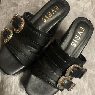 エヴリス(EVRIS)の大幅値下げ!!!【超美品】EVRIS 厚底サンダル(Sサイズ)(サンダル)