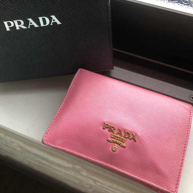 PRADA サフィアーノ2つ折財布