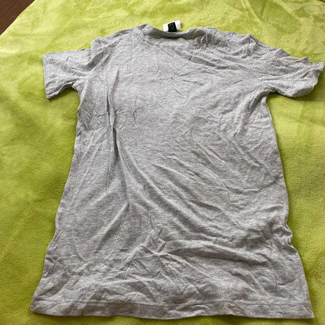 H&M(エイチアンドエム)のH&M 柄ポケットTシャツ メンズのトップス(Tシャツ/カットソー(半袖/袖なし))の商品写真