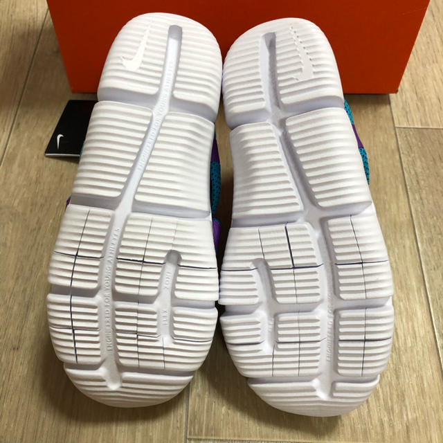 NIKE(ナイキ)の21 ナイキノービス　子供靴　スリッポン 子供シューズ ナイキスニーカー キッズ/ベビー/マタニティのキッズ靴/シューズ(15cm~)(スニーカー)の商品写真