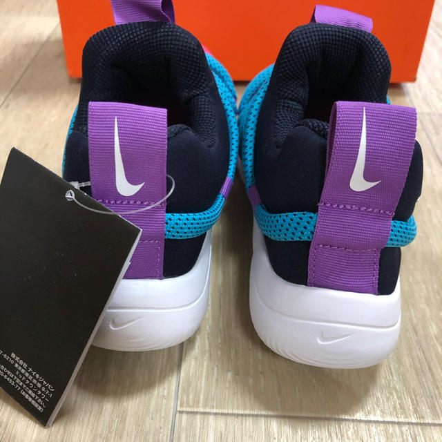 NIKE(ナイキ)の21 ナイキノービス　子供靴　スリッポン 子供シューズ ナイキスニーカー キッズ/ベビー/マタニティのキッズ靴/シューズ(15cm~)(スニーカー)の商品写真