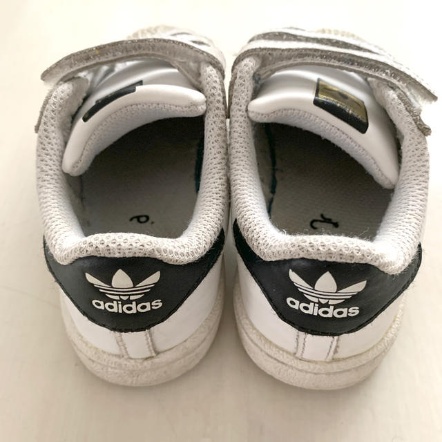 adidas(アディダス)のアディダス スニーカー キッズ キッズ/ベビー/マタニティのベビー靴/シューズ(~14cm)(スニーカー)の商品写真