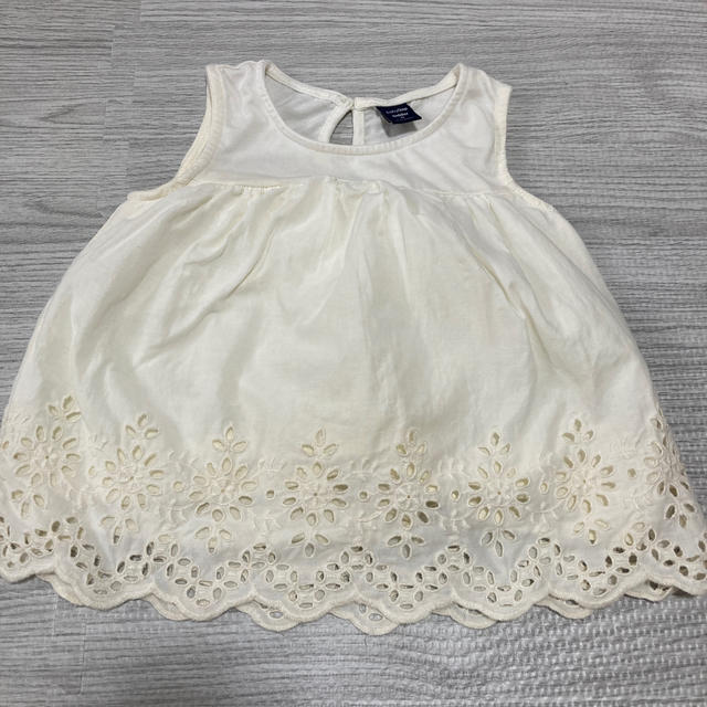 babyGAP(ベビーギャップ)のbaby Gap95 キッズ/ベビー/マタニティのキッズ服女の子用(90cm~)(Tシャツ/カットソー)の商品写真