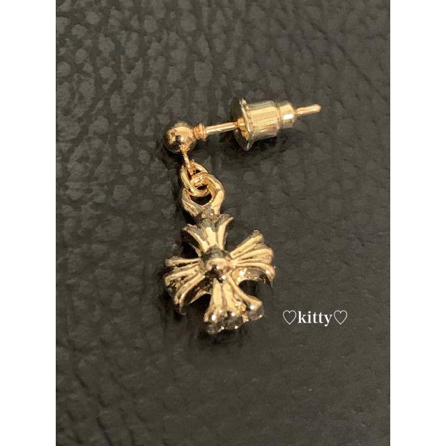 Chrome Hearts(クロムハーツ)の【クロスピアス SE イエローゴールド type3 1個】クロムハーツ好きに♪ メンズのアクセサリー(ピアス(片耳用))の商品写真