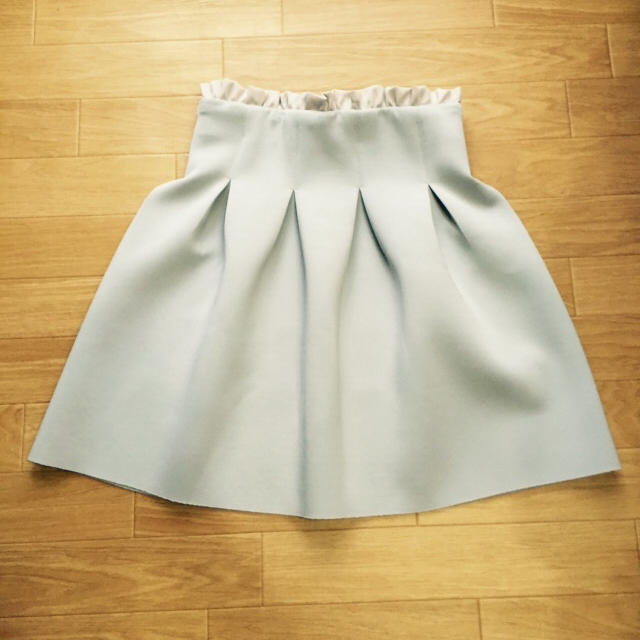 mon Lily(モンリリィ)のアイスブルースカート レディースのスカート(ひざ丈スカート)の商品写真