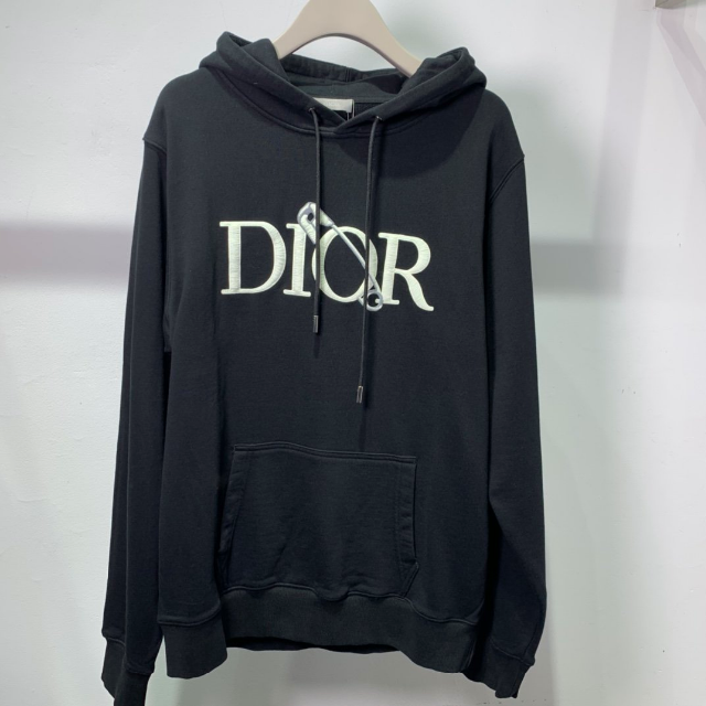 Dior - Dior 20SS ロゴ刺しゅう パーカー Mの通販 by みゆ's shop｜ディオールならラクマ