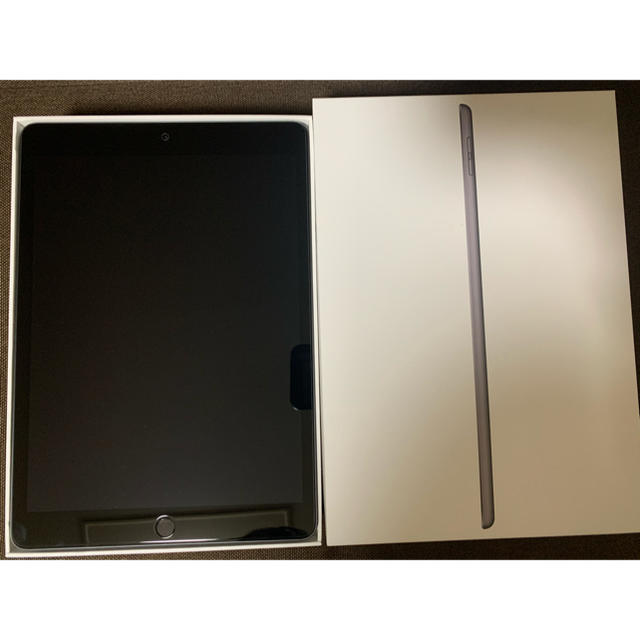 iPad （第7世代）32G Wi-Fiモデル　3年保証期間内　極美品102インチ内蔵ストレージ容量