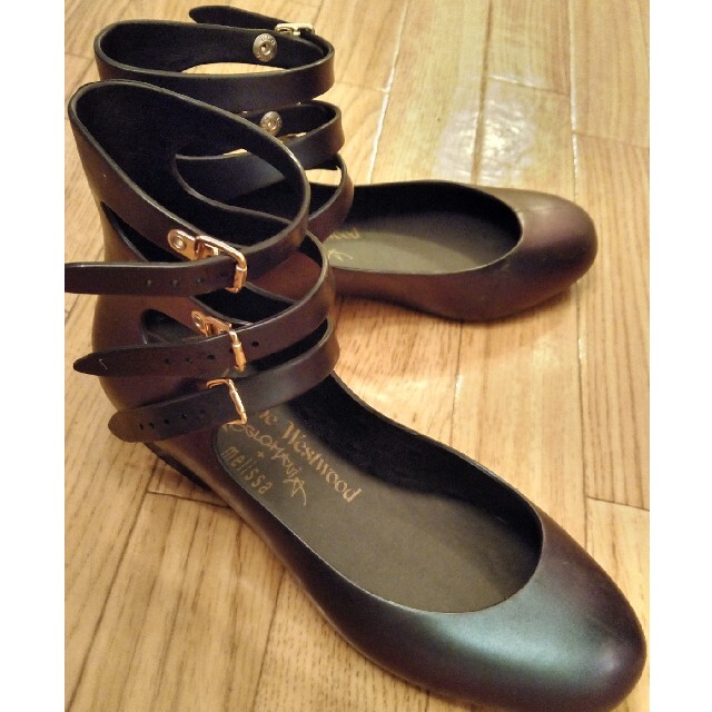 melissa(メリッサ)のヴィヴィアンウエストウッドアングロマニア×メリッサ　3ストラップパンプス レディースの靴/シューズ(ハイヒール/パンプス)の商品写真