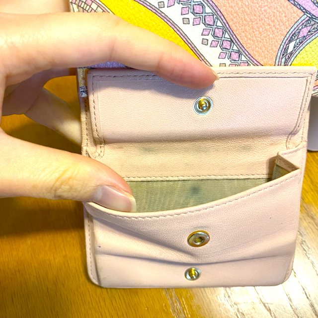 EMILIO PUCCI(エミリオプッチ)のエミリオプッチ　財布　イエローマルチ レディースのファッション小物(財布)の商品写真