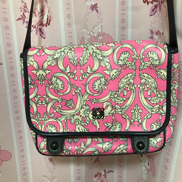 LOEWE - 美品❤️ロエベ　ショルダーバッグ